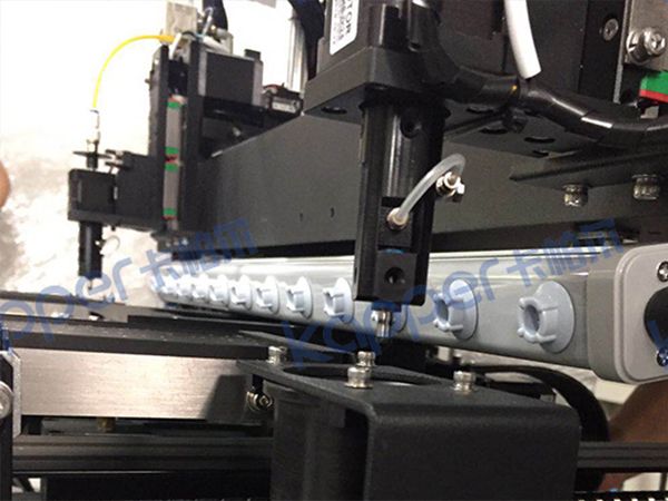 Crystal oscillator destatic electricity