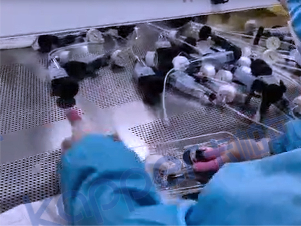 Medical injection molding and static electricity removal